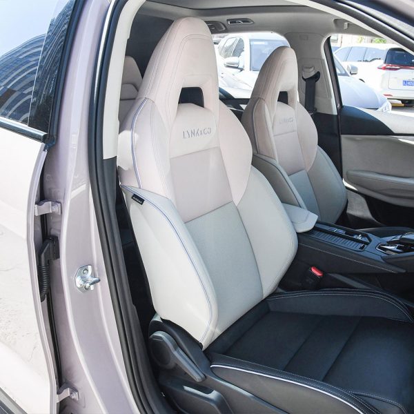Lynk & Co 06 PHEV