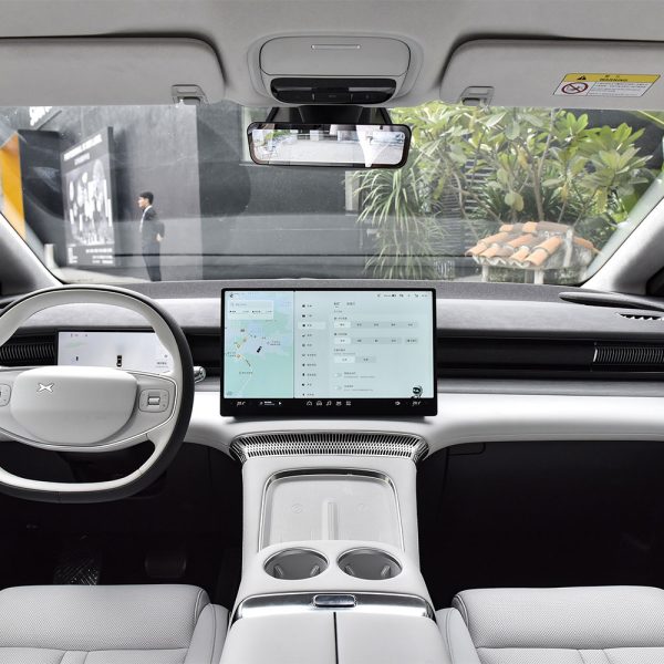 Xpeng X9 interior
