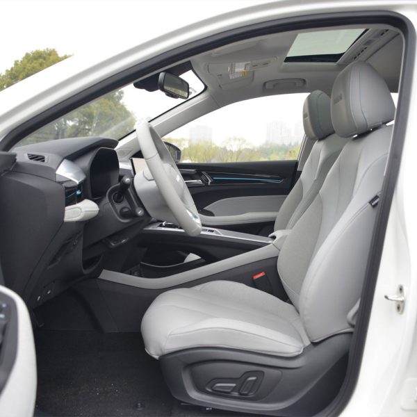Roewe ei5 interior